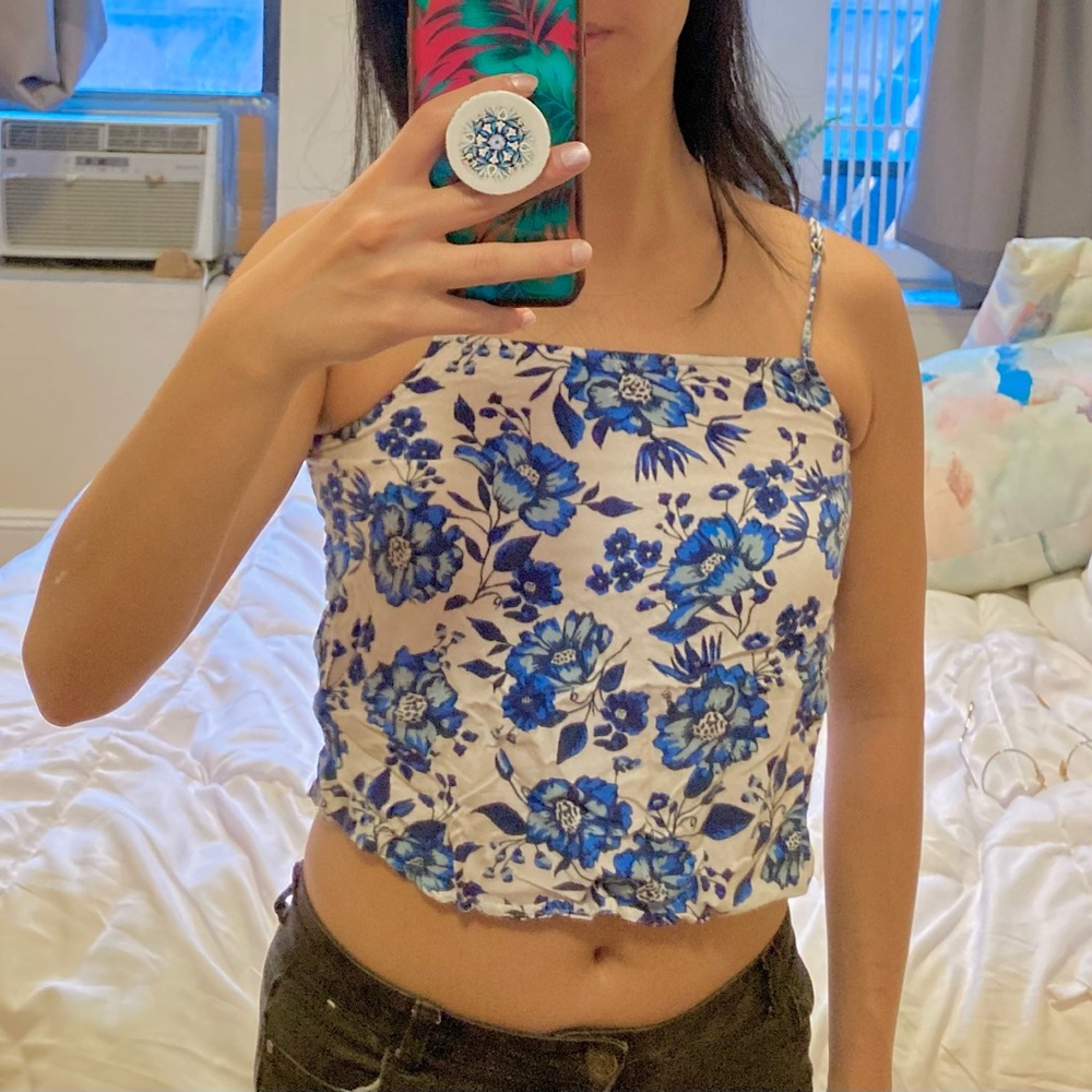 Blue and white floral cropped tank